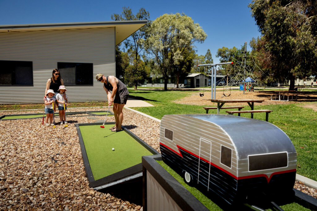 SwanHill24-1174